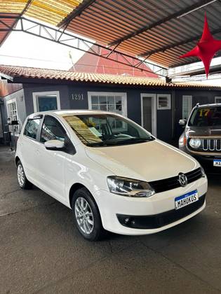 VOLKSWAGEN FOX 1.0 MI 8V FLEX 4P MANUAL VOLKSWAGEN FOX 1.0 MI 8V FLEX 4P MANUAL